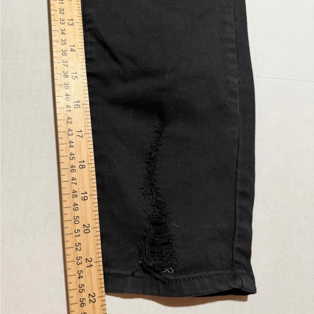 refuge‎ brand black distressed capris, women's size 10